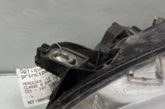 Optique avant principal gauche (feux)(phare) MERCEDES CLASSE B 245