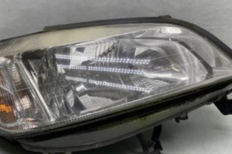 Optique avant principal droit (feux)(phare) OPEL ZAFIRA A Photo n°1