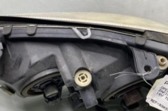 Optique avant principal droit (feux)(phare) OPEL ZAFIRA A