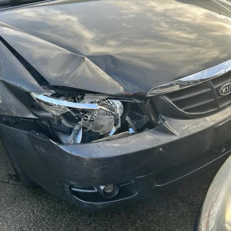 Moteur KIA CERATO Photo n°3