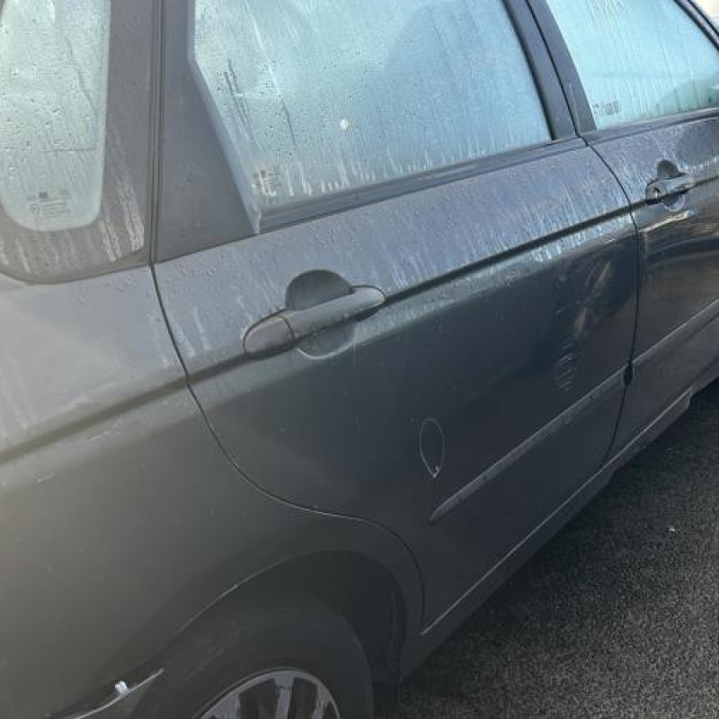 Moteur KIA CERATO Photo n°9