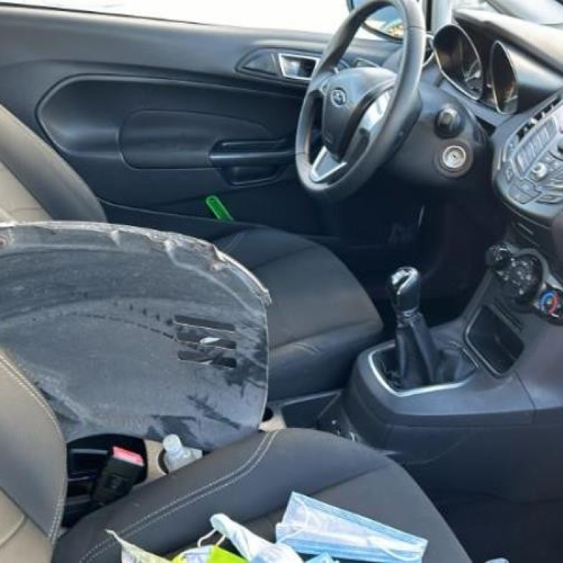 Moteur FORD FIESTA 6 Photo n°11