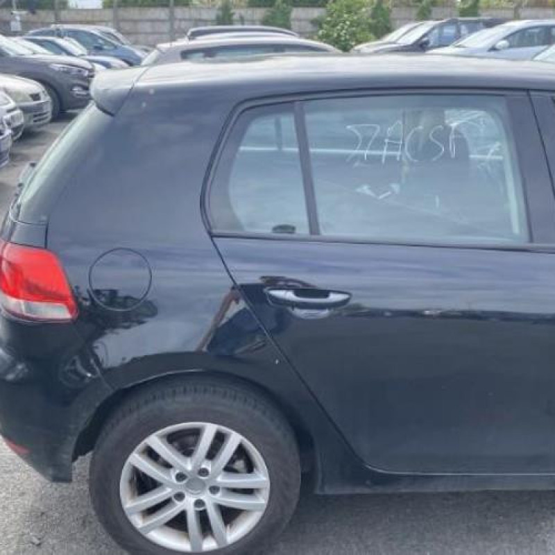 Pretensionneur de ceinture avant droit VOLKSWAGEN GOLF 6 Photo n°10