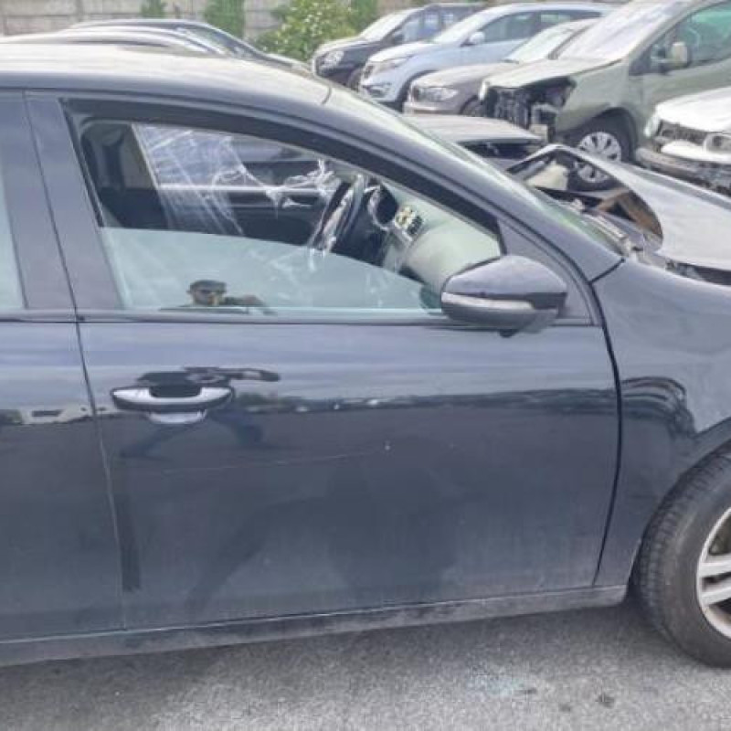 Pretensionneur de ceinture avant droit VOLKSWAGEN GOLF 6 Photo n°11