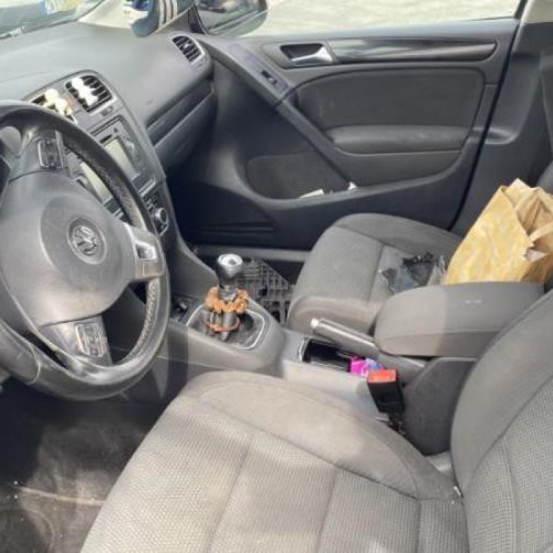 Pretensionneur de ceinture avant droit VOLKSWAGEN GOLF 6 Photo n°16