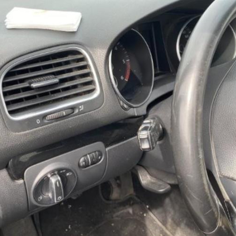 Pretensionneur de ceinture avant droit VOLKSWAGEN GOLF 6 Photo n°17