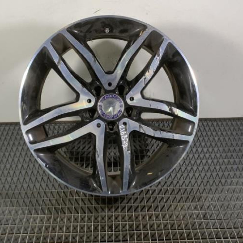 Jante MERCEDES CLASSE GLA 156 Photo n°1