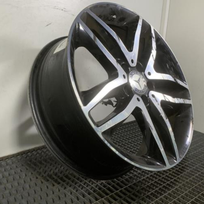 Jante MERCEDES CLASSE GLA 156 Photo n°3