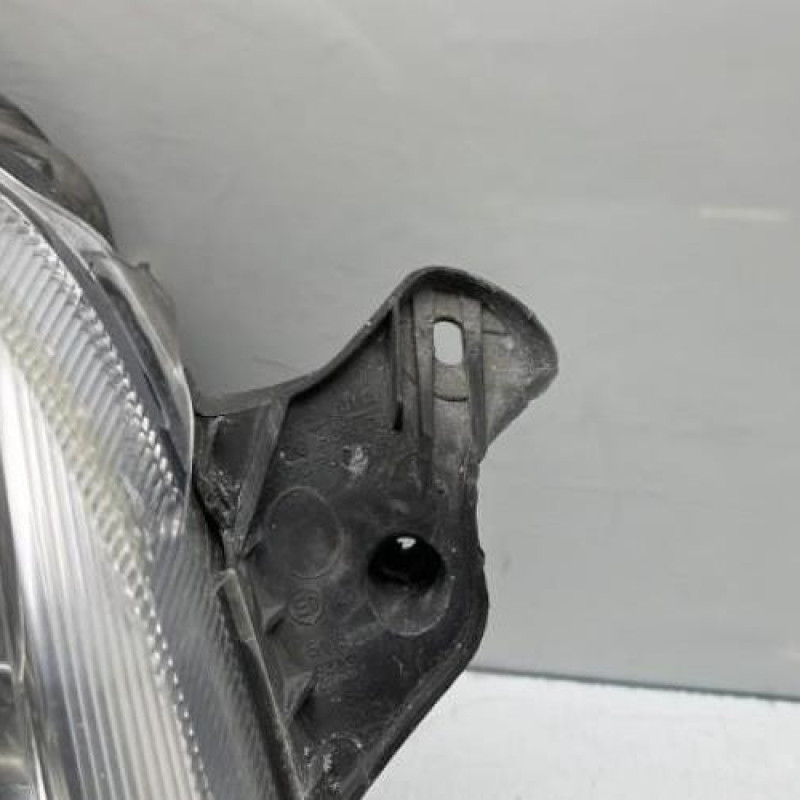 Optique avant principal droit (feux)(phare) OPEL MERIVA A Photo n°3