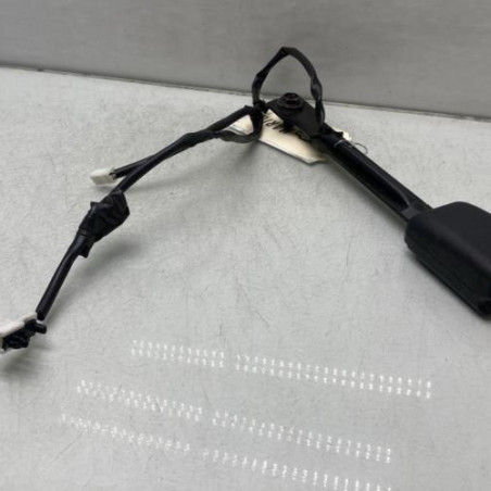 Attache ceinture avant droit NISSAN JUKE 1