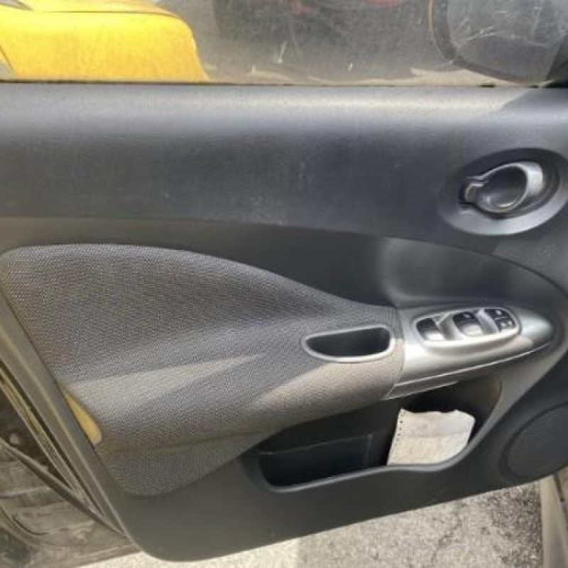 Pretensionneur de ceinture avant droit NISSAN JUKE 1 Photo n°15