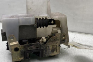 Serrure avant droit RENAULT MEGANE 1