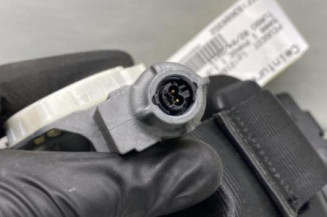 Pretensionneur de ceinture avant droit PEUGEOT 5008 1