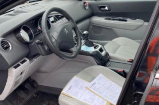Pretensionneur de ceinture avant droit PEUGEOT 5008 1