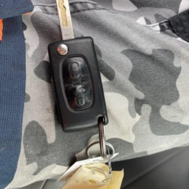 Pretensionneur de ceinture avant droit PEUGEOT 5008 1 Photo n°14