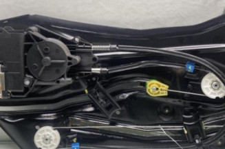 Leve vitre electrique arriere droit PEUGEOT 308 1 Photo n°1