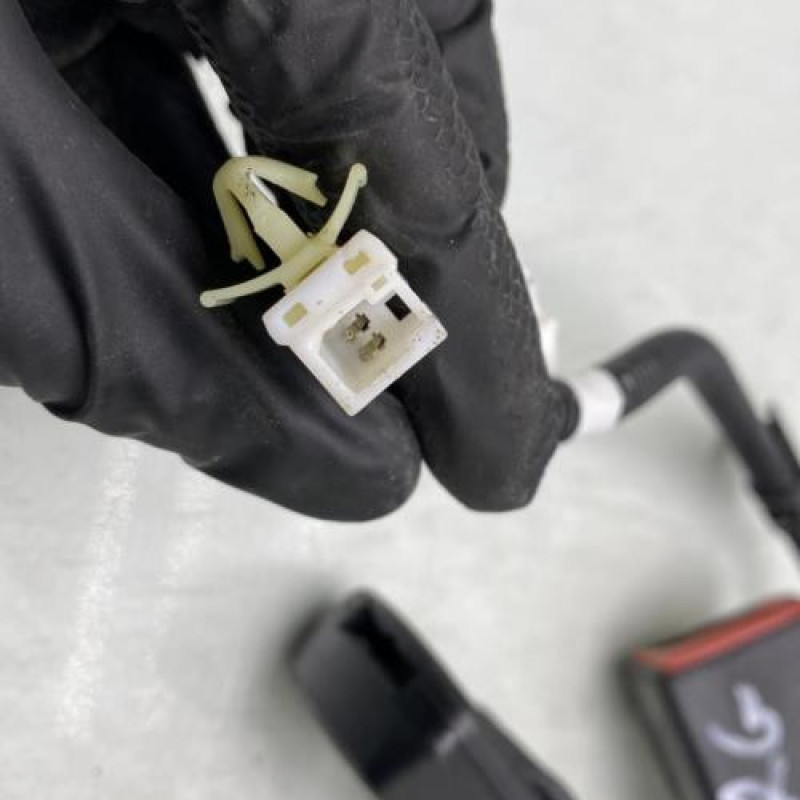 Attache ceinture arriere gauche KIA PICANTO 3 Photo n°2