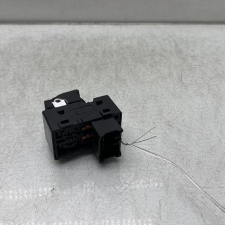 Interrupteur de leve vitre avant droit KIA PICANTO 3
