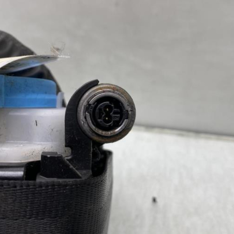 Pretensionneur de ceinture avant droit AUDI A1 1 Photo n°6