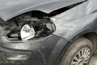 Custode avant gauche FIAT PUNTO EVO 3