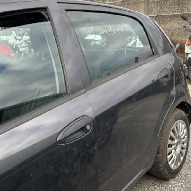 Custode avant gauche FIAT PUNTO EVO 3 Photo n°10