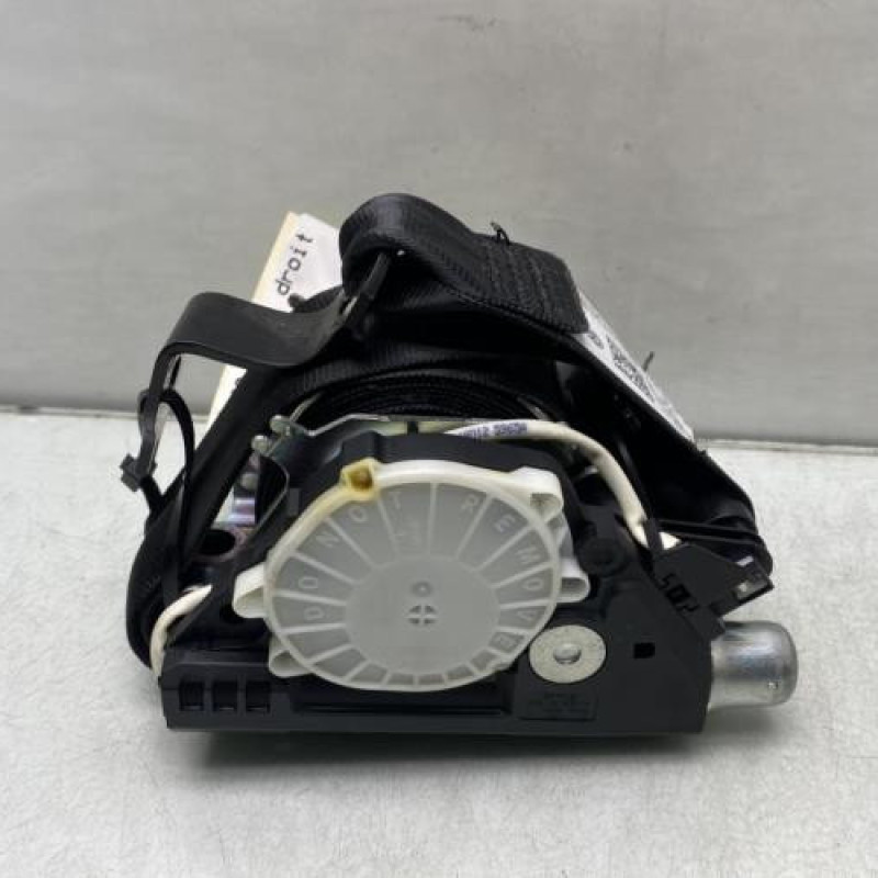 Pretensionneur de ceinture avant droit VOLKSWAGEN POLO 5 Photo n°1