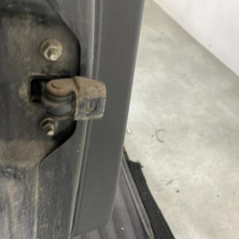 Porte arriere droit OPEL CORSA D Photo n°6