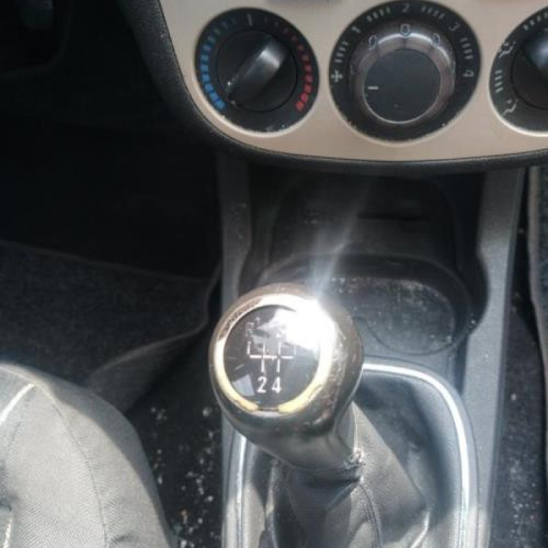 Porte arriere droit OPEL CORSA D Photo n°15