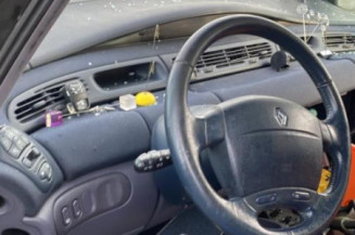 Anti brouillard gauche (feux) RENAULT GRAND ESPACE 3