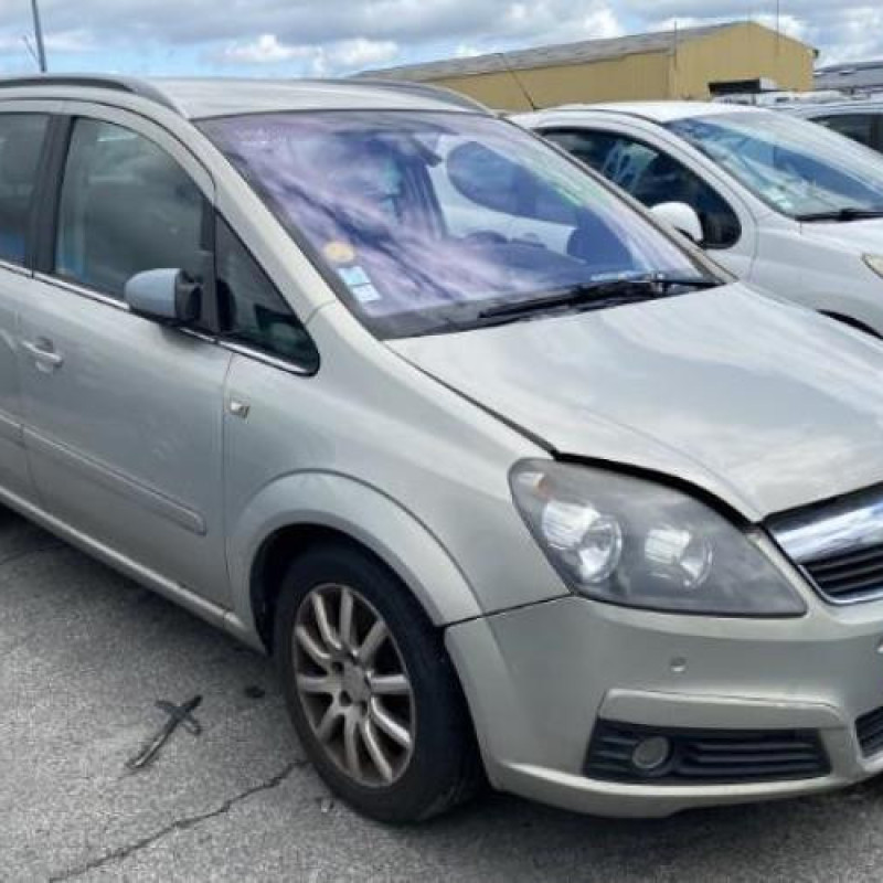 Trappe d'essence OPEL ZAFIRA B Photo n°5
