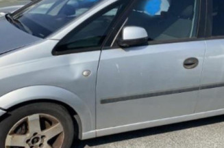Serrure arriere gauche OPEL MERIVA A