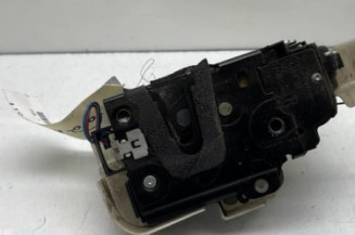 Serrure avant droit VOLKSWAGEN POLO 4
