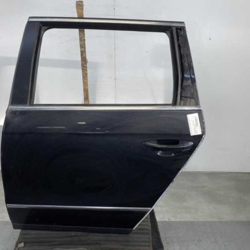 Porte arriere droit VOLKSWAGEN PASSAT 5 Photo n°1