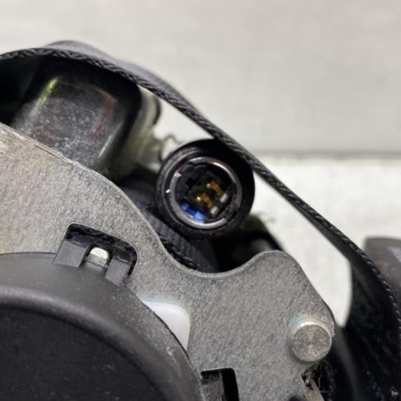 Pretensionneur de ceinture avant droit RENAULT LAGUNA 3 Photo n°5