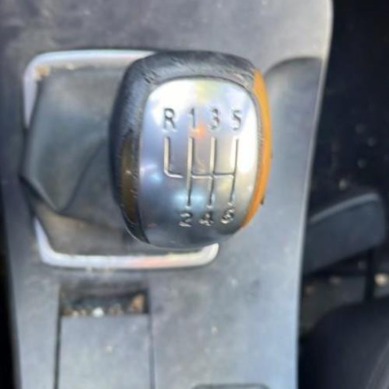 Pretensionneur de ceinture avant droit RENAULT LAGUNA 3 Photo n°13
