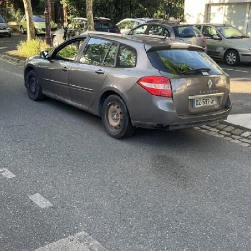 Pretensionneur de ceinture avant droit RENAULT LAGUNA 3 Photo n°8