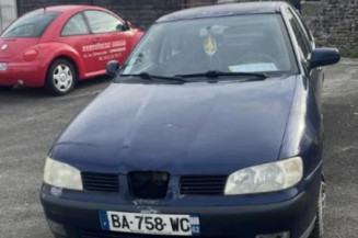 Leve vitre electrique avant gauche SEAT CORDOBA 1 Photo n°1