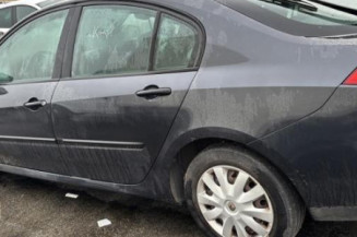 Arret de porte avant gauche RENAULT LAGUNA 3