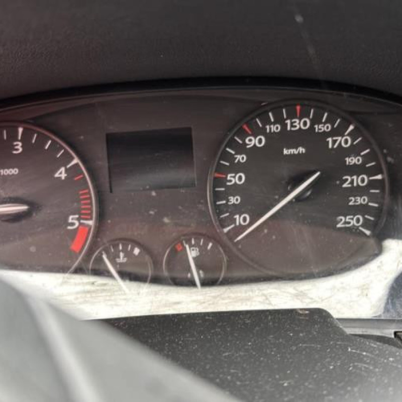 Arret de porte avant gauche RENAULT LAGUNA 3 Photo n°15