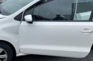 Attache ceinture avant droit VOLKSWAGEN POLO 5