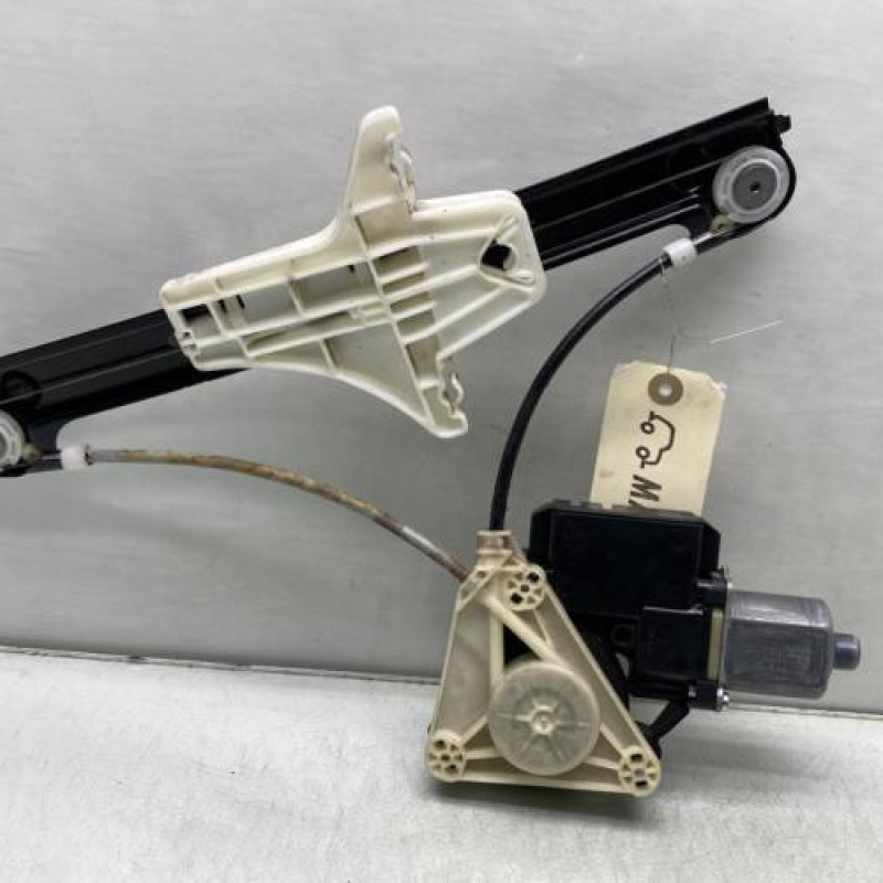 Leve vitre electrique arriere droit VOLKSWAGEN POLO 5 Photo n°4