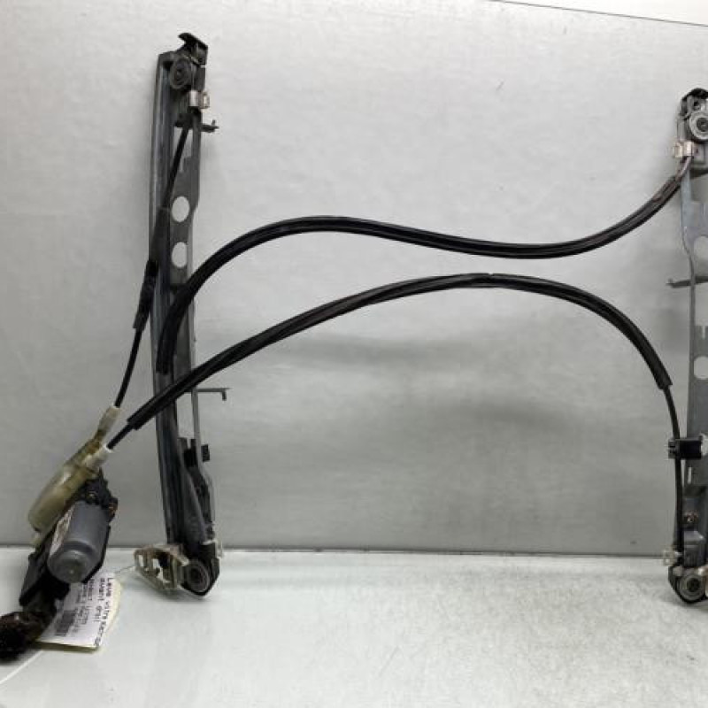Leve vitre electrique avant droit RENAULT MEGANE 2 Photo n°1