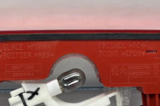 Feu arriere stop central CITROEN BERLINGO 2