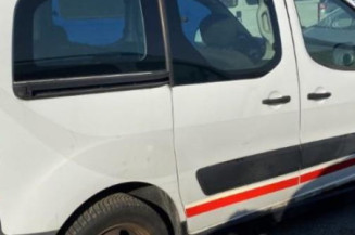 Feu arriere stop central CITROEN BERLINGO 2