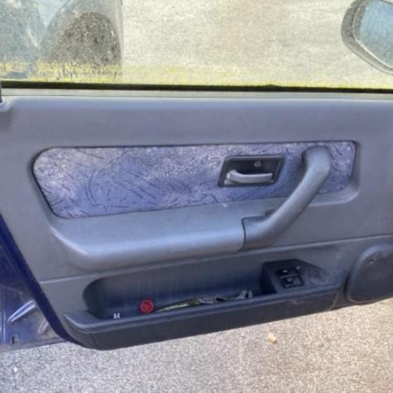 Leve vitre electrique avant droit RENAULT CLIO 1 Photo n°15