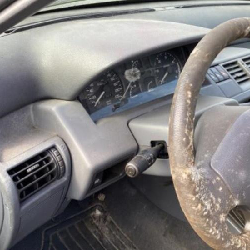 Leve vitre electrique avant droit RENAULT CLIO 1 Photo n°17