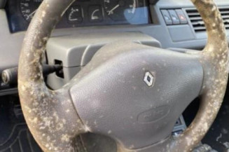 Leve vitre electrique avant droit RENAULT CLIO 1