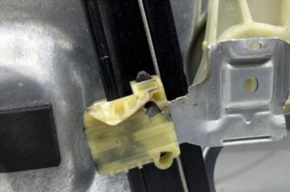 Leve vitre electrique avant droit VOLKSWAGEN POLO 4