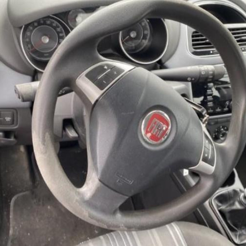 Moteur FIAT PUNTO EVO 3 Photo n°18