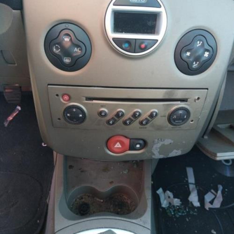 Moteur RENAULT CLIO 3 Photo n°9